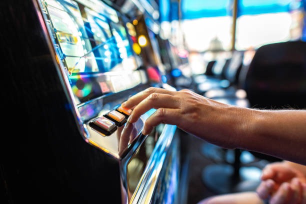 mavuika Crash game interface showing live multiplier climb and cash-out button